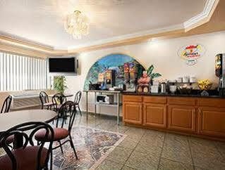 Super 8 By Wyndham Hotel