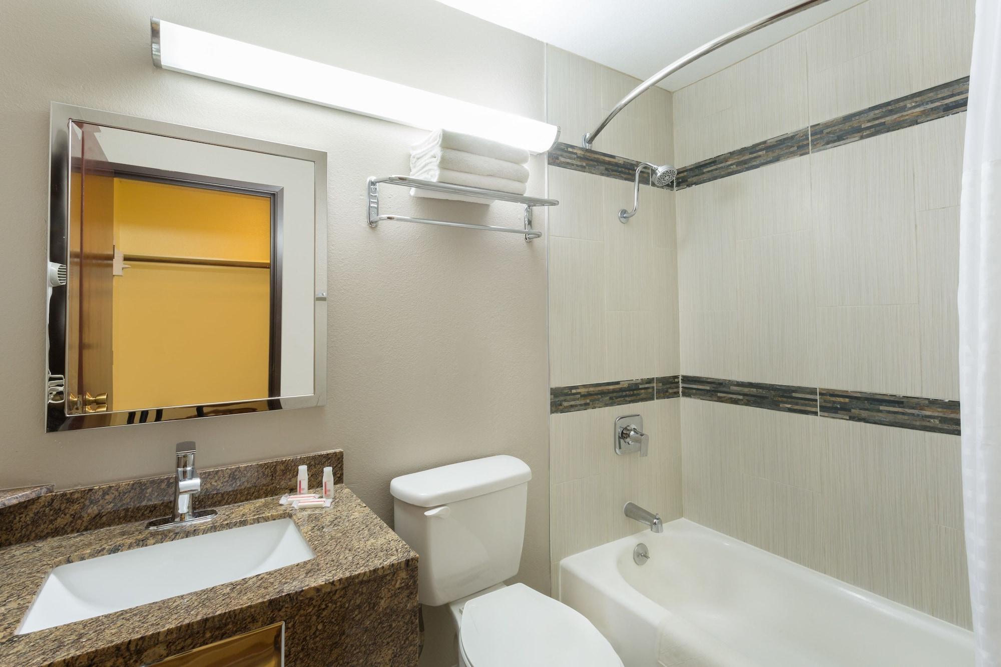 Super 8 By Wyndham 2*
