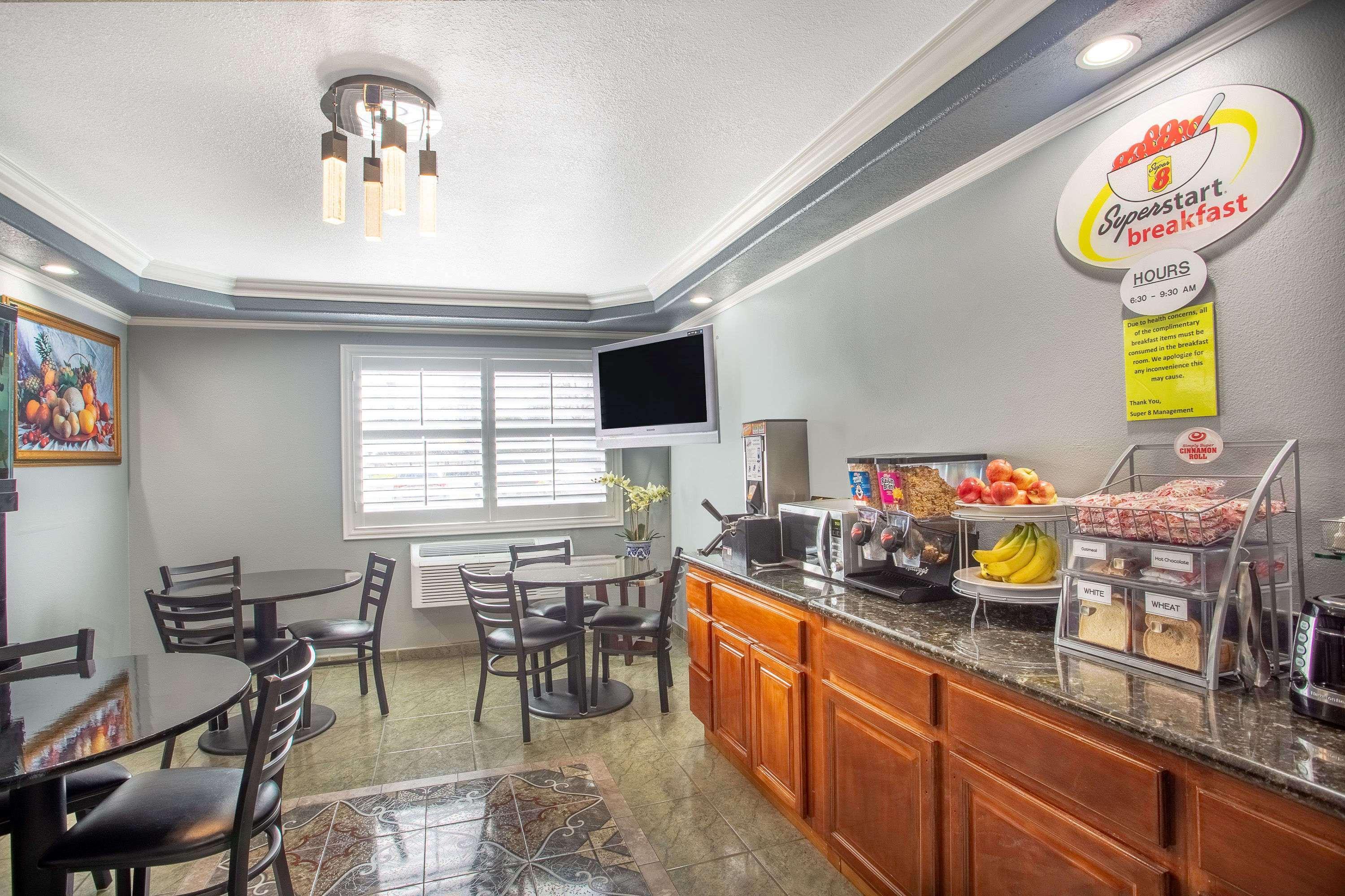 Super 8 By Wyndham 2* Chico